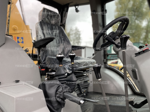 экскаватор-погрузчик xgma xg765h-4tx (равновеликие колёса)